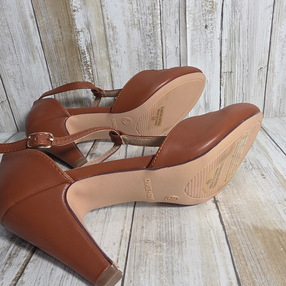 Chase & Chloe Kimmy-36C Brown T-Strap Floral Cutout Pumps Heels Womens 5.5 - Picture 4 of 11